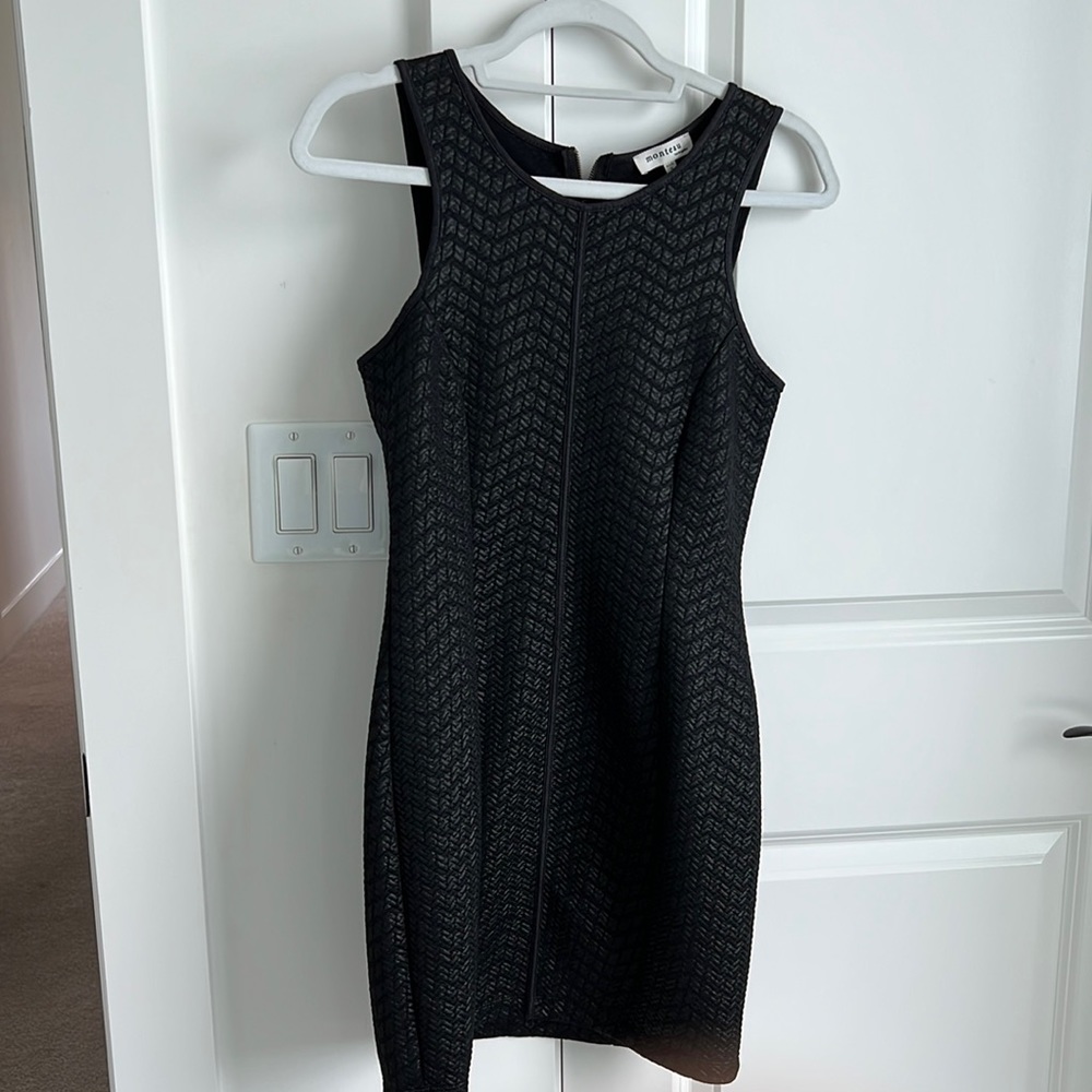 Black sheath dress sz Med - Juniors